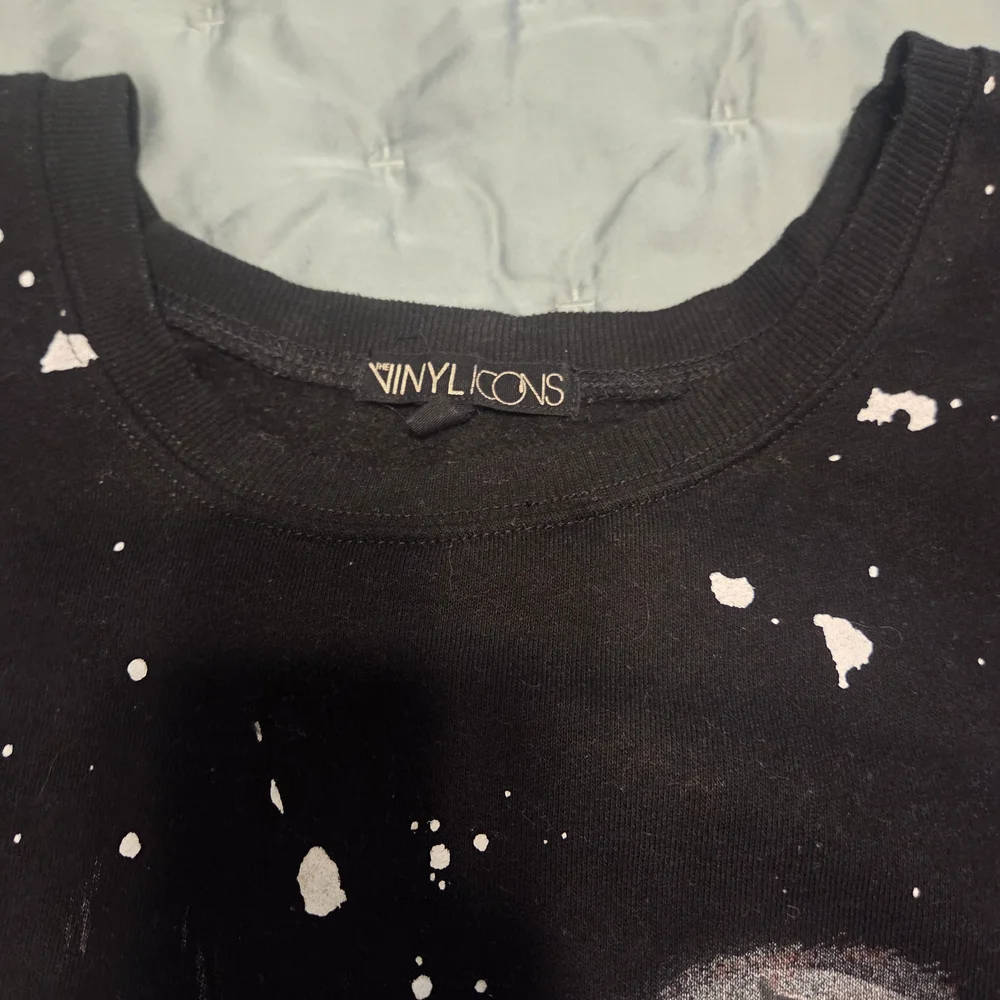 Torrid 6x KISS Band Splatter Fleece Sweatshirt- Gene Simmons - Picture 6 of 9